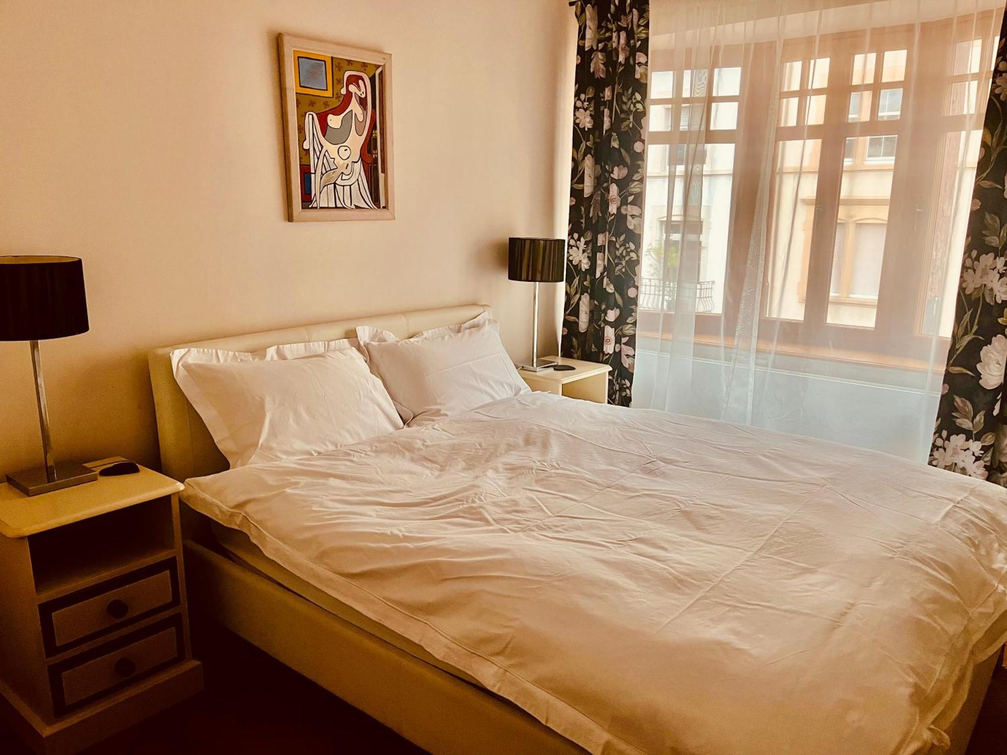 Georgian Guest Rooms Basel Eksteriør bilde