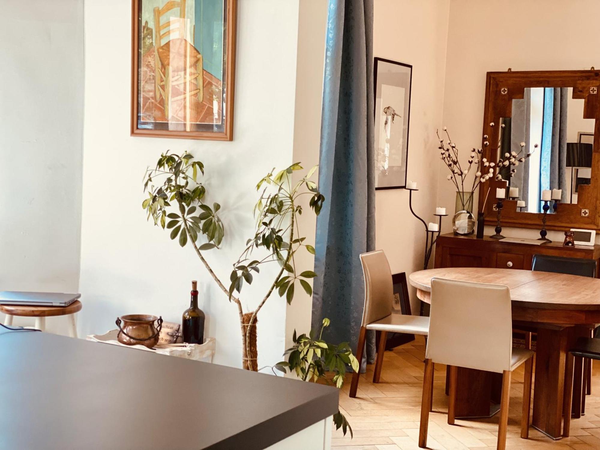 Georgian Guest Rooms Basel Eksteriør bilde