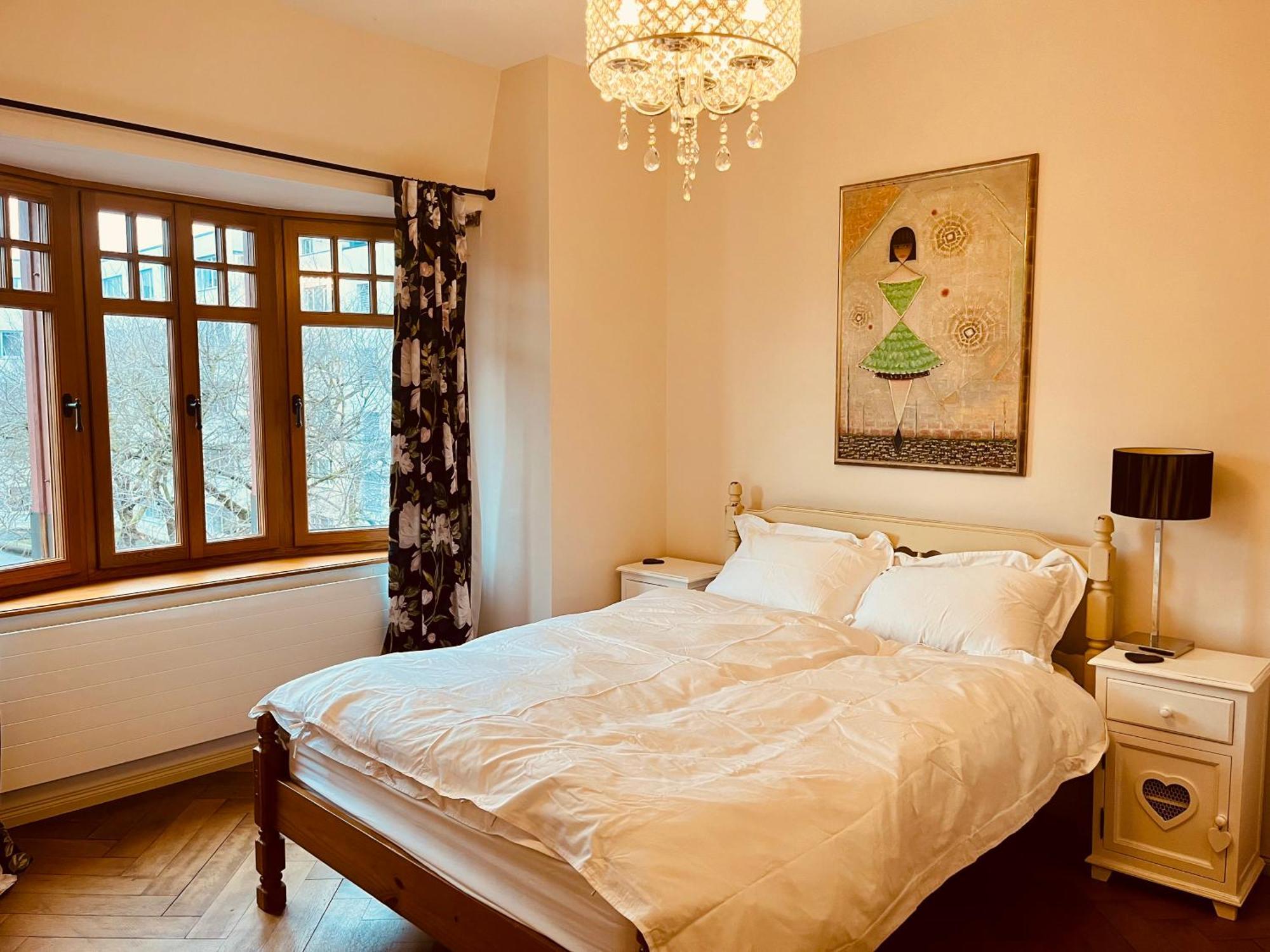 Georgian Guest Rooms Basel Eksteriør bilde