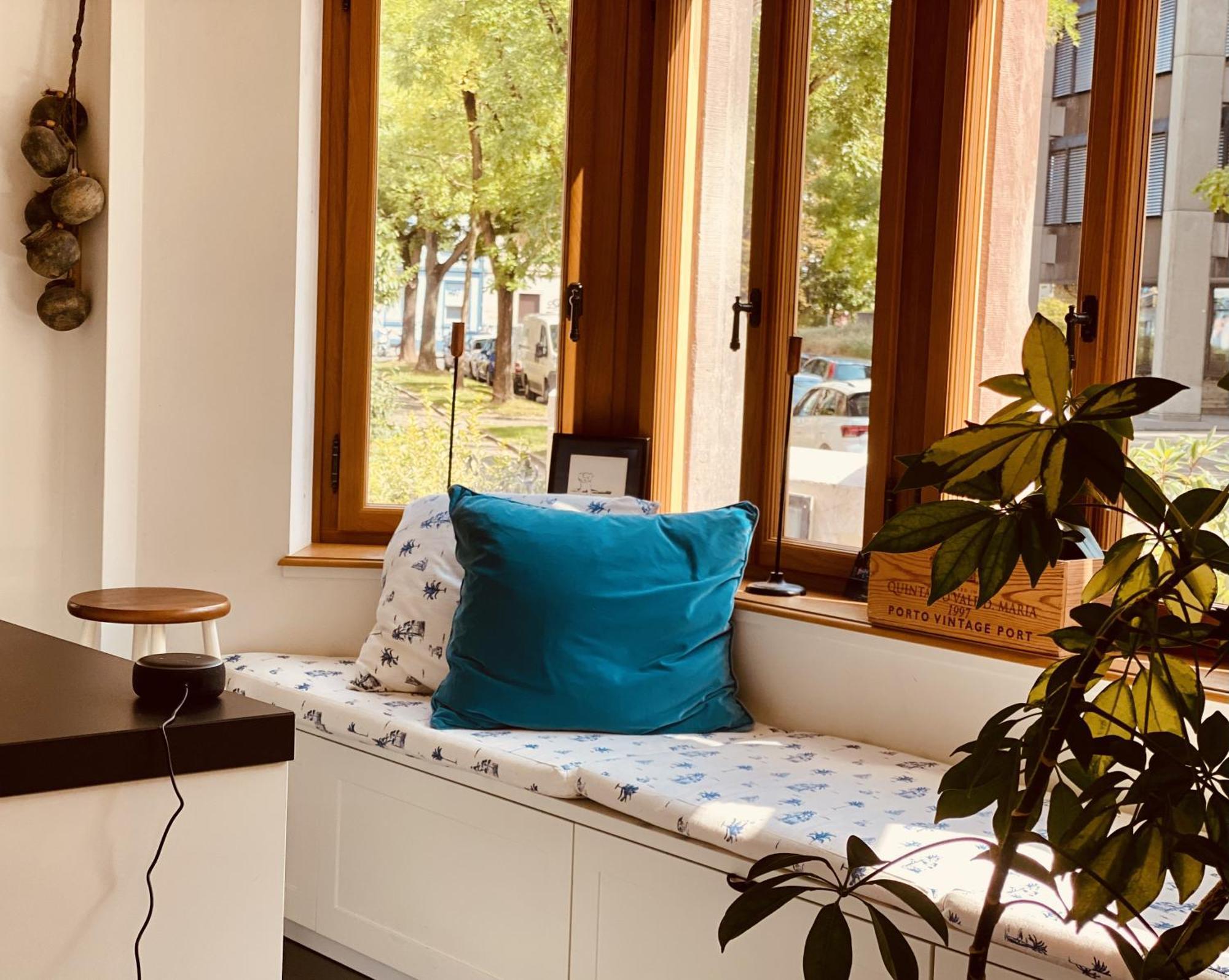 Georgian Guest Rooms Basel Eksteriør bilde